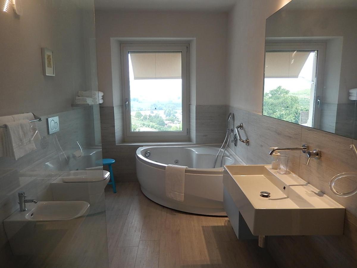 B&B Bionzo16 Calosso Ngoại thất bức ảnh
